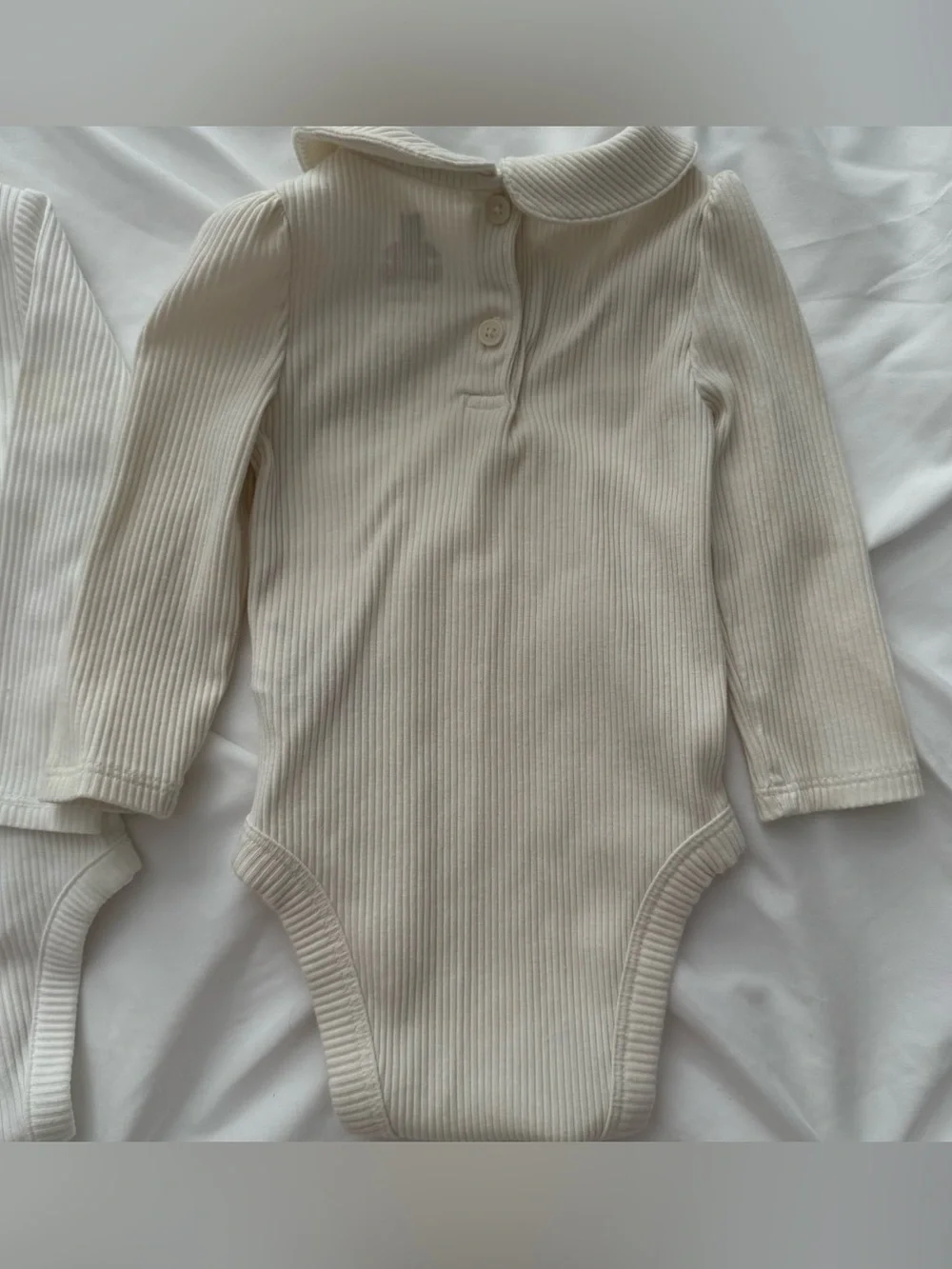 Baby Gap long sleeve body suits (2)